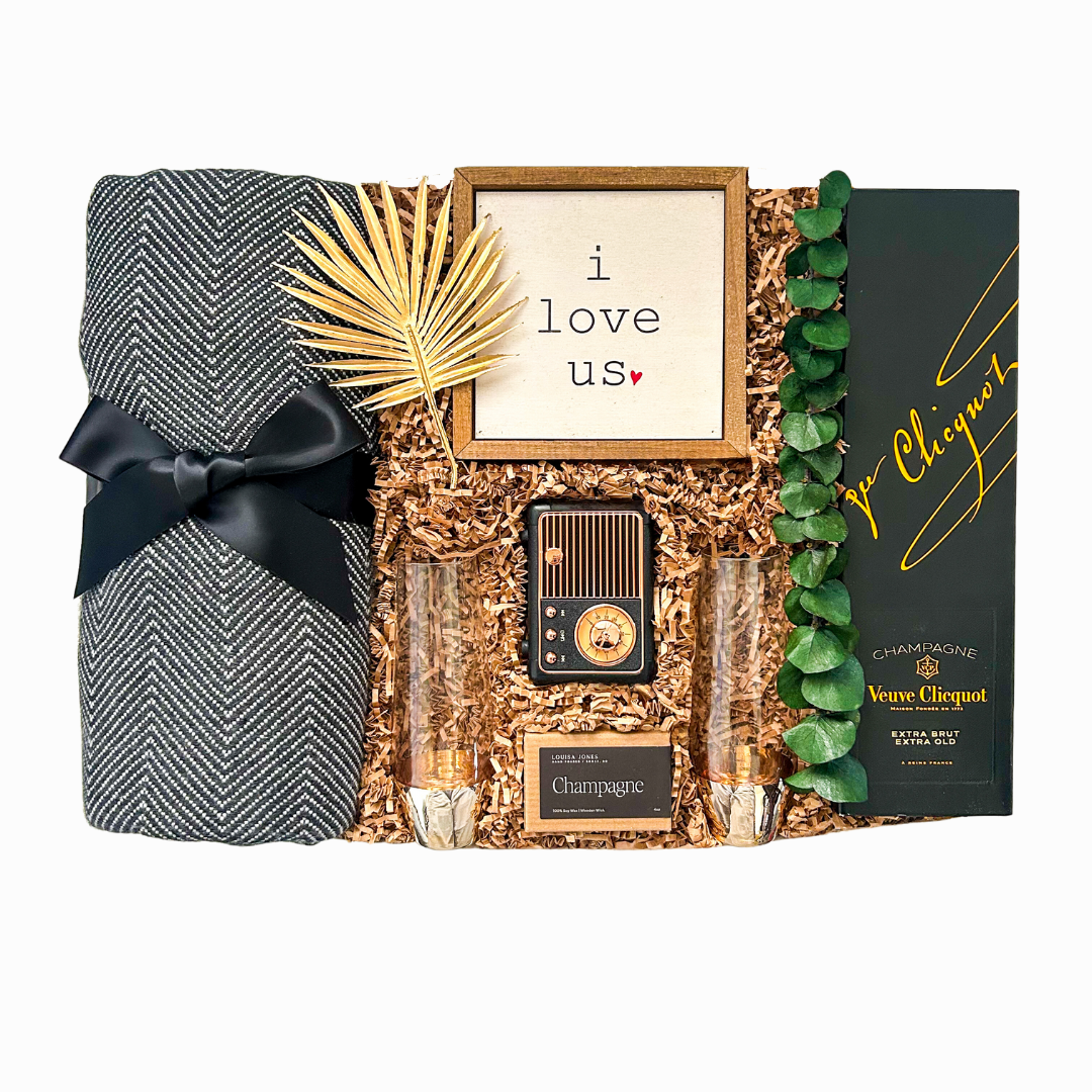 Luxury anniversary orders gifts for him