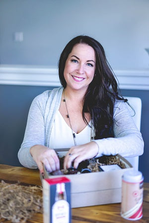 Amanda - Founder of Black Bow Gift Co.